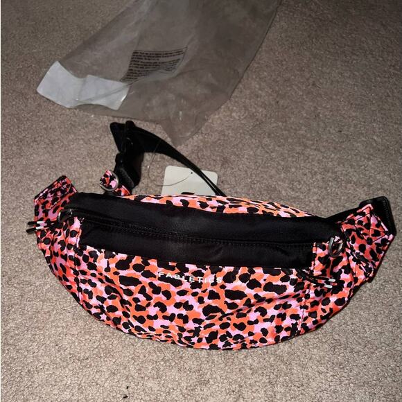 New Fabletics Modular Fanny Pack Flash Orange Safari Spots - Picture 2 of 7